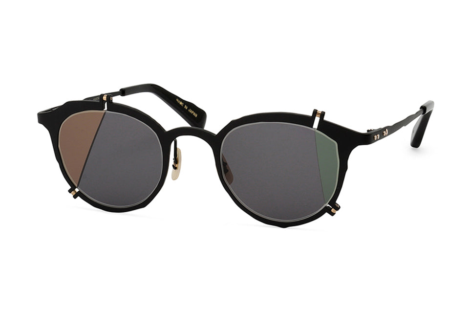 MM-0049 Sunglasses : broken Lens