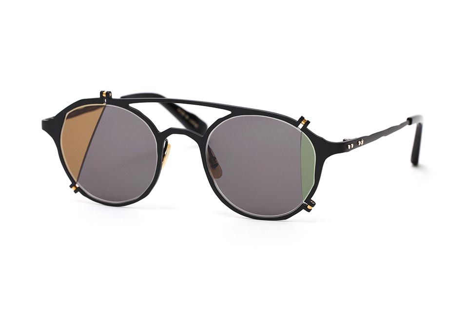 MM-0027 Sunglasses : broken Lens